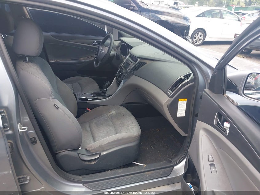 2015 Hyundai Sonata hybrid VIN KMHEC4A42FA137459 IAAI salvage auction — NORMAL WEAR, Clear-Dealer Only (North Carolina), sold $450 on 2026-07-29 (photo 5)