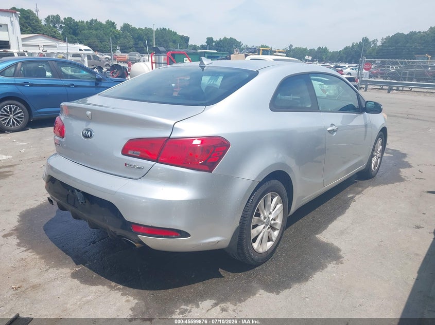 2014 Kia Forte VIN KNAFX6A82E5249954 IAAI salvage auction — REAR END, Salvage (North Carolina), sold $575 on 2026-07-29 (photo 4)