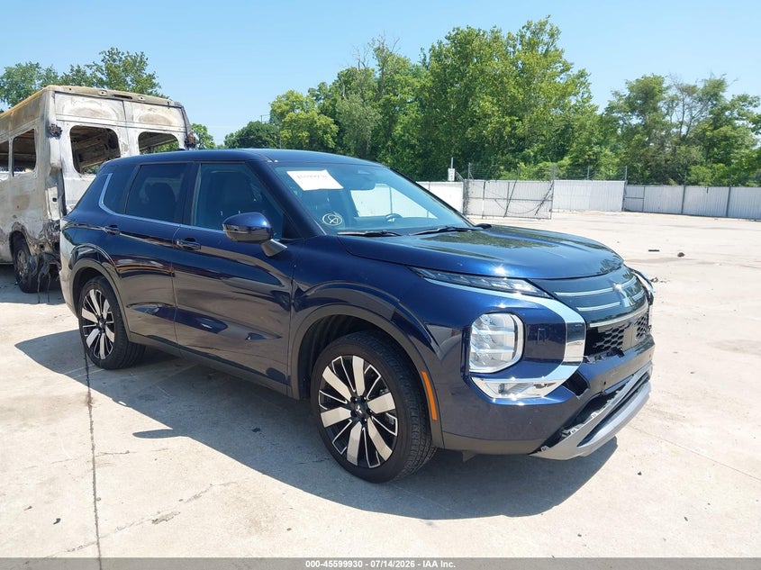 2025 Mitsubishi Outlander VIN JA4J4VA83SZ038275 IAAI salvage auction — FRONT END, Salvage Title, sold $16,600 on 2026-07-28 (photo 1)