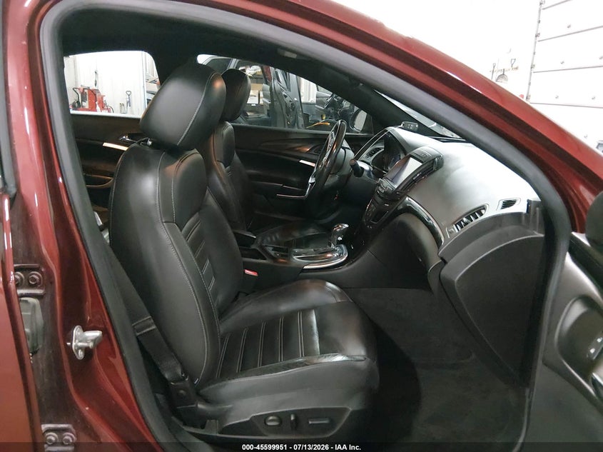 2016 Buick Regal VIN 2G4GU5GX0G9122484 IAAI salvage auction — RIGHT FRONT, Salvage (Iowa), sold $4,050 on 2026-08-25 (photo 5)