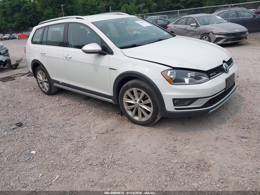 2017 Volkswagen Golf VIN 3VWH17AU4HM510058 IAAI salvage auction — LEFT FRONT, Salvage Title, sold $1,100 on 2026-07-25 (photo 1)