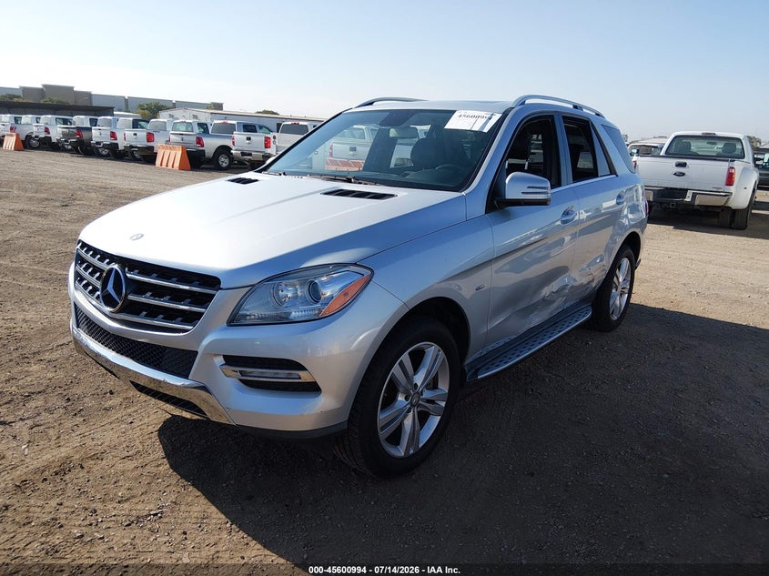 2012 Mercedes-benz M-klasse VIN 4JGDA5HB3CA037393 IAAI salvage auction — SIDE, Salvage (Arizona), sold $3,300 on 2026-07-25 (photo 2)