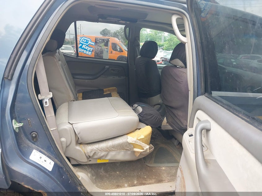 2005 Toyota Sequoia VIN 5TDBT44A95S242025 IAAI salvage auction — NORMAL WEAR, Clear (Pennsylvania), sold $1,350 on 2026-07-17 (photo 8)
