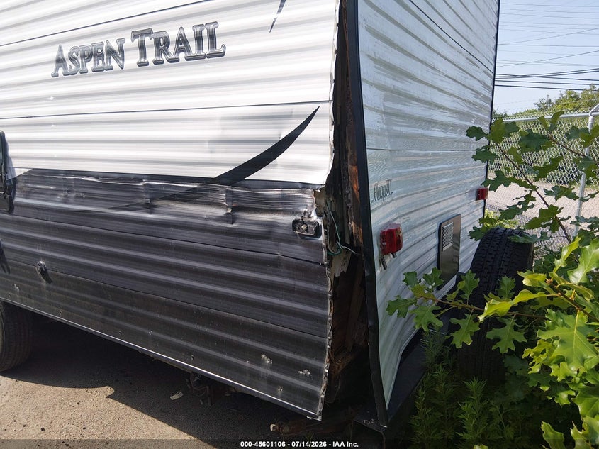 2015 Keystone Other VIN 4YDT2712XFH921911 IAAI salvage auction — REAR END, Salvage (Connecticut), sold $25 on 2026-07-29 (photo 6)
