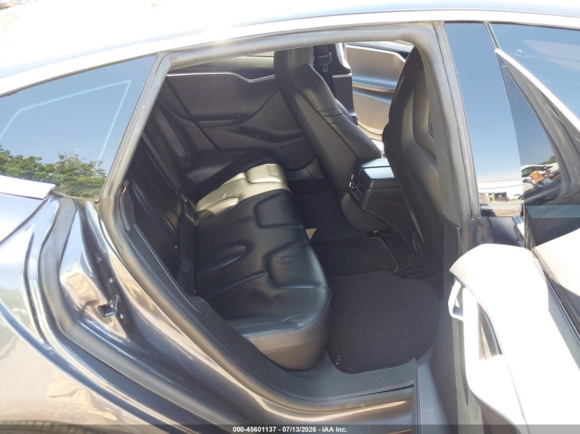 2016 Tesla Model s VIN 5YJSA1E11GF139367 IAAI salvage auction — NORMAL WEAR, Clear (Maryland), sold $4,125 on 2026-07-29 (photo 8)