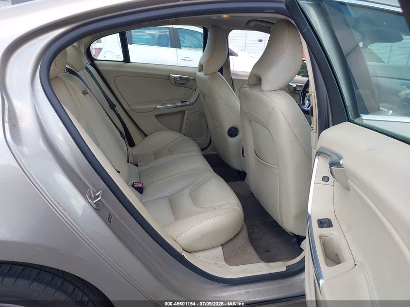 2015 Volvo S60 VIN YV140MFD1F1301439 IAAI salvage auction — NORMAL WEAR, Salvage Title, sold $1,300 on 2026-07-22 (photo 8)