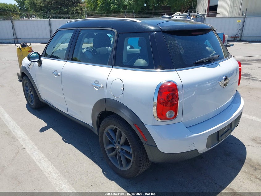 2014 Mini Countryman VIN WMWZB3C50EWR38155 IAAI salvage auction — RIGHT SIDE, Clear - Dealer Only (California), sold $1,050 on 2026-08-04 (photo 3)