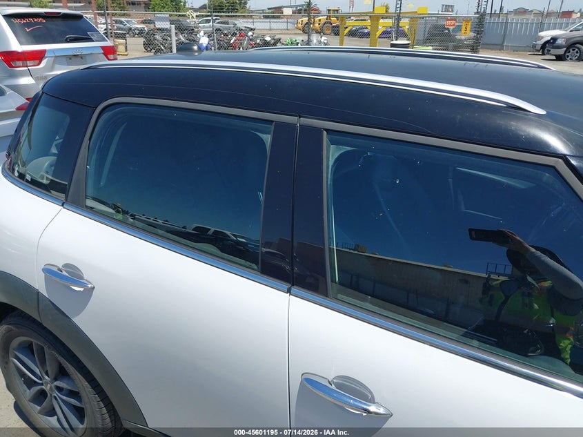 2014 Mini Countryman VIN WMWZB3C50EWR38155 IAAI salvage auction — RIGHT SIDE, Clear - Dealer Only (California), sold $1,050 on 2026-08-04 (photo 6)