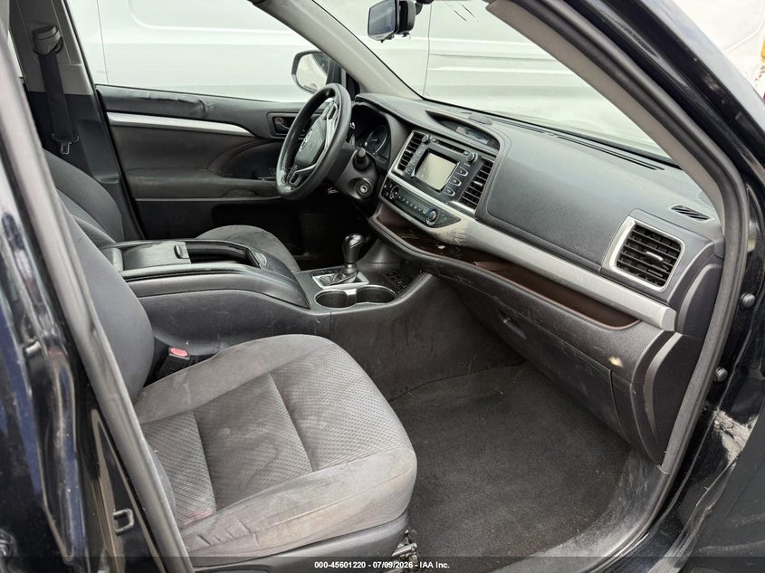 2016 Toyota Highlander VIN 5TDBKRFH7GS264313 IAAI salvage auction — SIDE, Salvage Title, sold $2,700 on 2026-07-18 (photo 5)