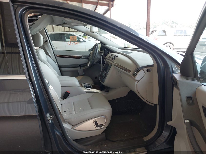 2012 Mercedes-Benz R-Class VIN 4JGCB5HE6CA152203 IAAI salvage auction — BIOHAZARD/CHEMICAL, Wait Title, sold $1,400 on 2026-10-09 (photo 5)