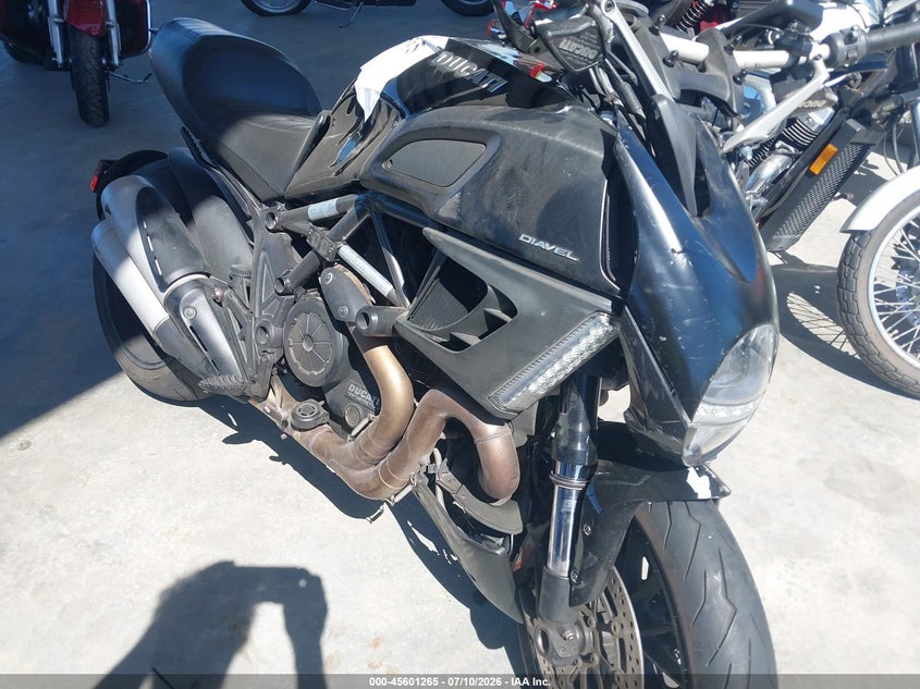 2012 Ducati Diavel VIN ZDM13BLW9CB008022 IAAI salvage auction — FRONT END, Bill Of Sale (Washington), sold $1,600 on 2026-08-11 (photo 1)