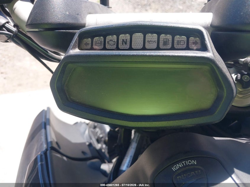 2012 Ducati Diavel VIN ZDM13BLW9CB008022 IAAI salvage auction — FRONT END, Bill Of Sale (Washington), sold $1,600 on 2026-08-11 (photo 7)