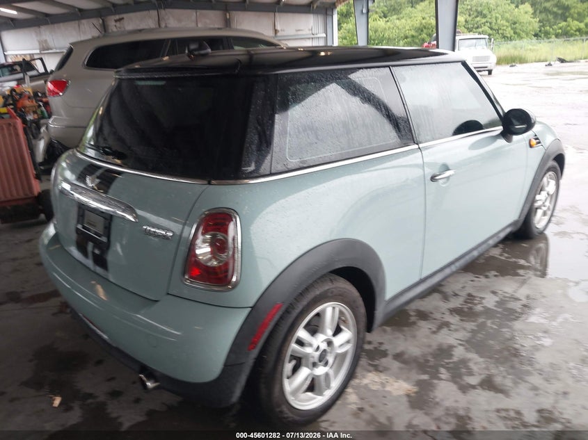 2012 Mini Cooper VIN WMWSU3C51CT257609 IAAI salvage auction — NORMAL WEAR, Clear (Louisiana), sold $675 on 2026-07-28 (photo 4)