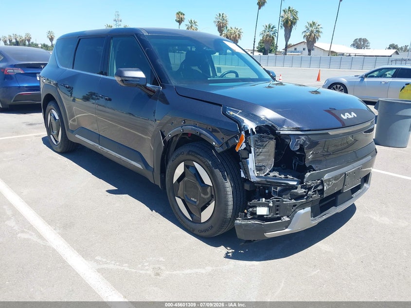 2026 Kia Ev9 VIN 5XYAB5S13TG014362 — IAAI salvage auction photo