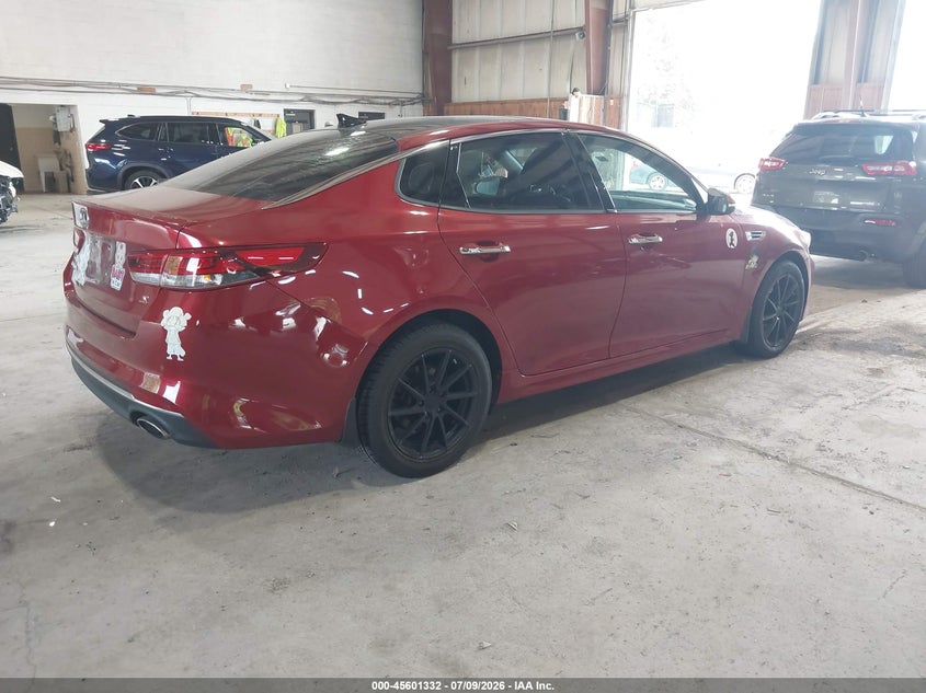 2018 Kia Optima VIN 5XXGT4L34JG241062 IAAI salvage auction — NORMAL WEAR, Clear (New York), sold $800 on 2026-07-29 (photo 4)
