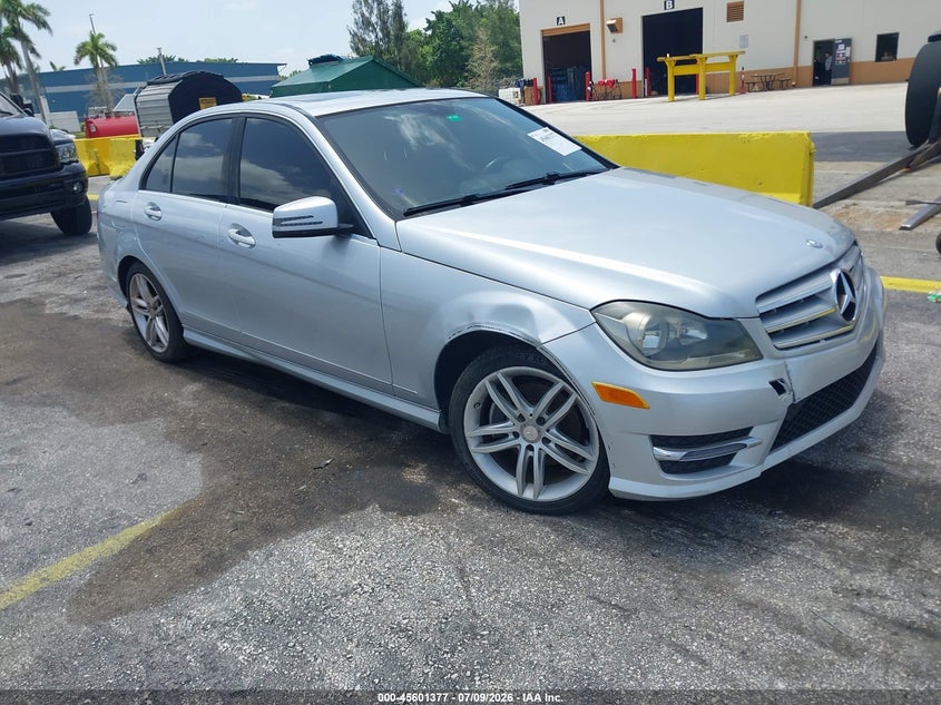 2013 Mercedes-benz C class VIN WDDGF4HBXDR296050 IAAI salvage auction — TRANSMISSION, Clear (Florida), sold $500 on 2026-07-30 (photo 1)