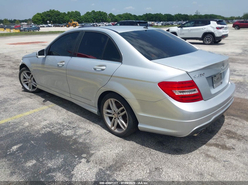 2013 Mercedes-benz C class VIN WDDGF4HBXDR296050 IAAI salvage auction — TRANSMISSION, Clear (Florida), sold $500 on 2026-07-30 (photo 3)