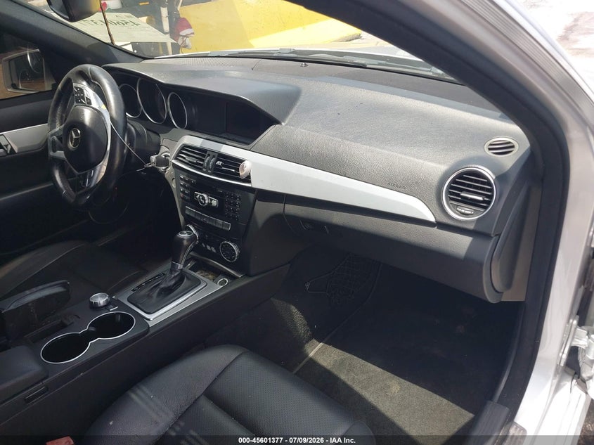 2013 Mercedes-benz C class VIN WDDGF4HBXDR296050 IAAI salvage auction — TRANSMISSION, Clear (Florida), sold $500 on 2026-07-30 (photo 5)