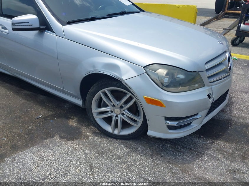 2013 Mercedes-benz C class VIN WDDGF4HBXDR296050 IAAI salvage auction — TRANSMISSION, Clear (Florida), sold $500 on 2026-07-30 (photo 6)