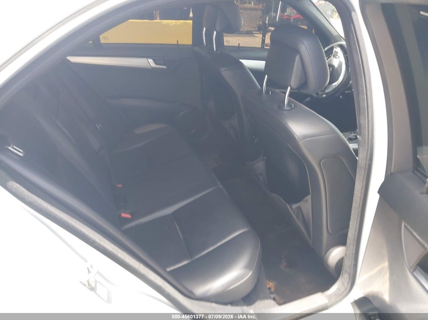 2013 Mercedes-benz C class VIN WDDGF4HBXDR296050 IAAI salvage auction — TRANSMISSION, Clear (Florida), sold $500 on 2026-07-30 (photo 8)