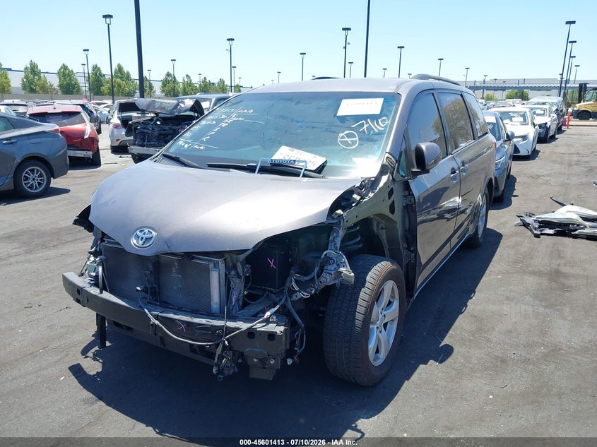 2016 Toyota Sienna VIN 5TDKK3DCXGS732054 IAAI salvage auction — FRONT END, Wait Title, sold $7,150 on 2026-08-21 (photo 6)
