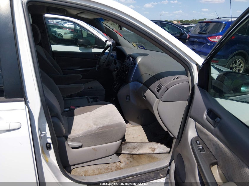 2010 Toyota Sienna VIN 5TDKK4CC6AS330305 IAAI salvage auction — NORMAL WEAR, Original (Texas), sold $1,425 on 2026-07-29 (photo 5)