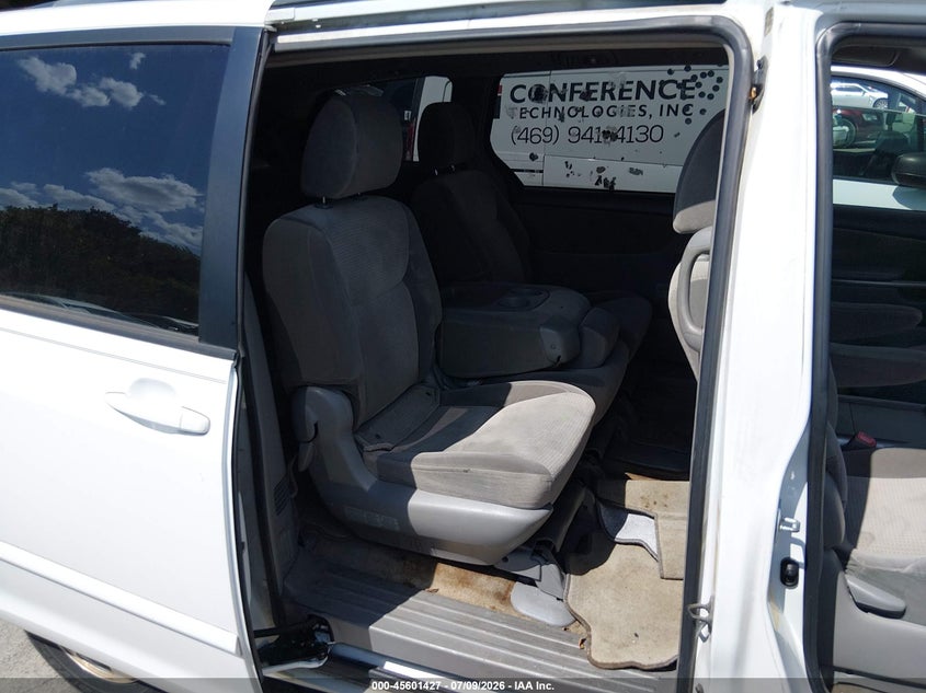 2010 Toyota Sienna VIN 5TDKK4CC6AS330305 IAAI salvage auction — NORMAL WEAR, Original (Texas), sold $1,425 on 2026-07-29 (photo 8)