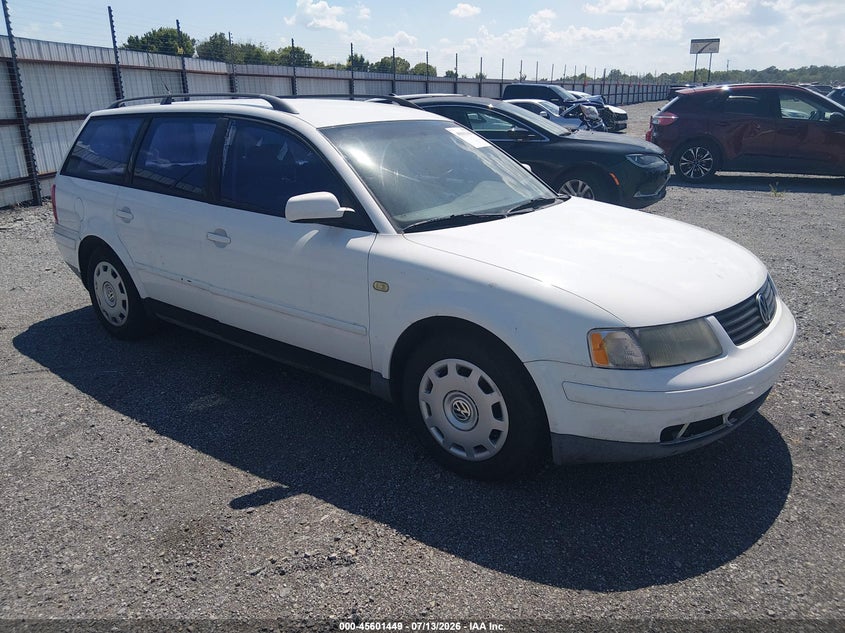 1999 Volkswagen Passat VIN WVWNA63B4XE412552 IAAI salvage auction — NORMAL WEAR, Clear (Arizona), sold $25 on 2026-07-22 (photo 1)