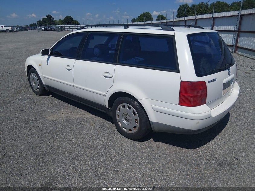 1999 Volkswagen Passat VIN WVWNA63B4XE412552 IAAI salvage auction — NORMAL WEAR, Clear (Arizona), sold $25 on 2026-07-22 (photo 3)
