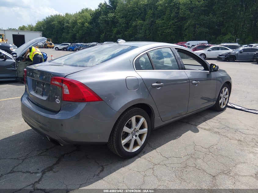 2016 Volvo S60 VIN YV126MFK2G2406751 IAAI salvage auction — LEFT FRONT, Salvage Title, sold $675 on 2026-07-30 (photo 4)