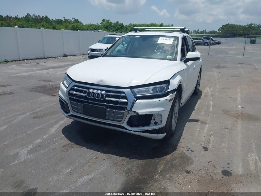 2020 Audi Q5 VIN WA1ANAFY8L2040693 IAAI salvage auction — LEFT FRONT, Salvage Title, sold $900 on 2026-07-29 (photo 2)