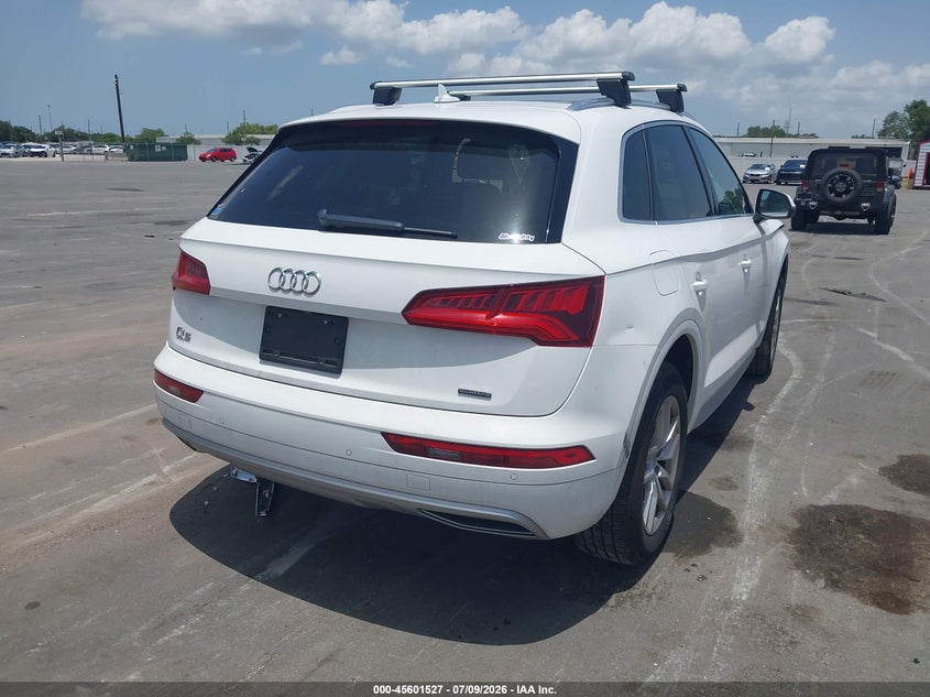2020 Audi Q5 VIN WA1ANAFY8L2040693 IAAI salvage auction — LEFT FRONT, Salvage Title, sold $900 on 2026-07-29 (photo 4)