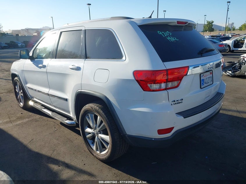 2013 Jeep Grand cherokee VIN 1C4RJFAG5DC582460 IAAI salvage auction — RIGHT FRONT, Salvage Certificate (California), sold $1,850 on 2026-07-26 (photo 3)