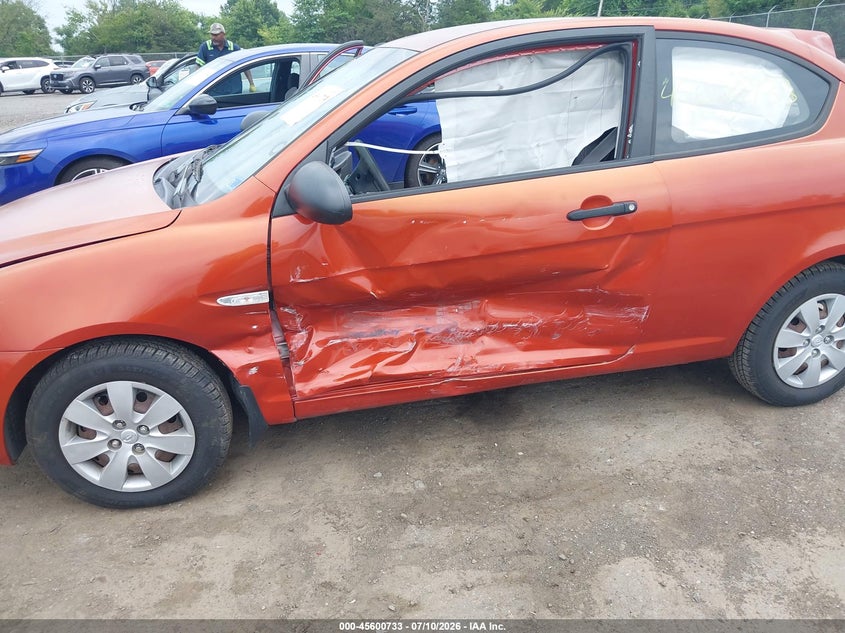 2009 Hyundai Accent VIN KMHCM36C19U139186 IAAI salvage auction — SIDE, Clear (Virginia), sold $450 on 2026-07-24 (photo 6)