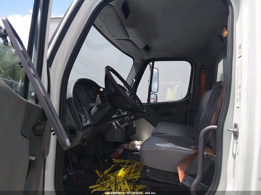 2018 Freightliner M2 106 VIN 3ALACWFC5JDJK6173 IAAI salvage auction — SIDE, Salvage (South Carolina), sold $6,200 on 2026-09-02 (photo 7)