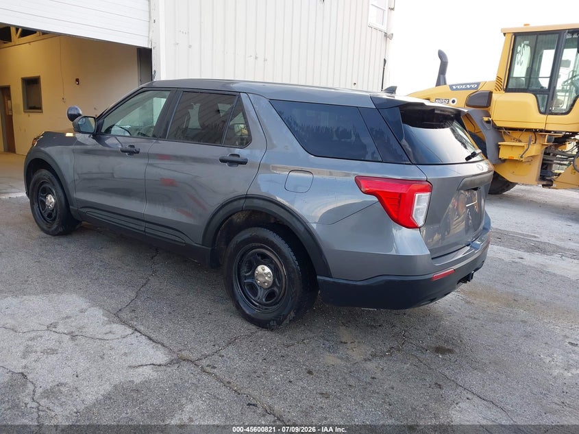 2021 Ford Police interceptor utility VIN 1FM5K8AB8MGC17965 IAAI salvage auction — NORMAL WEAR, Sf97 (Illinois), sold $9,700 on 2026-08-11 (photo 3)