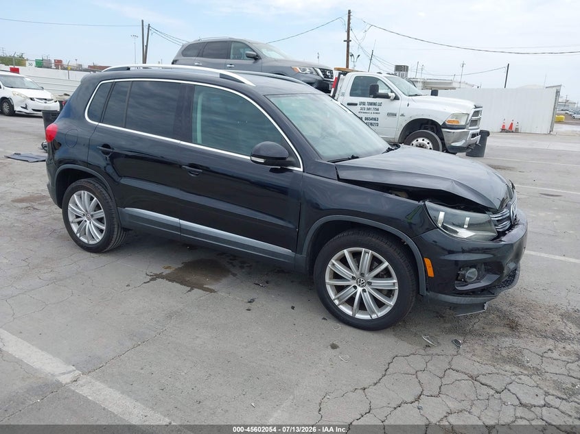 2013 Volkswagen Tiguan VIN WVGAV7AX3DW537177 IAAI salvage auction — FRONT END, Wait Title, sold $1,500 on 2026-08-12 (photo 1)