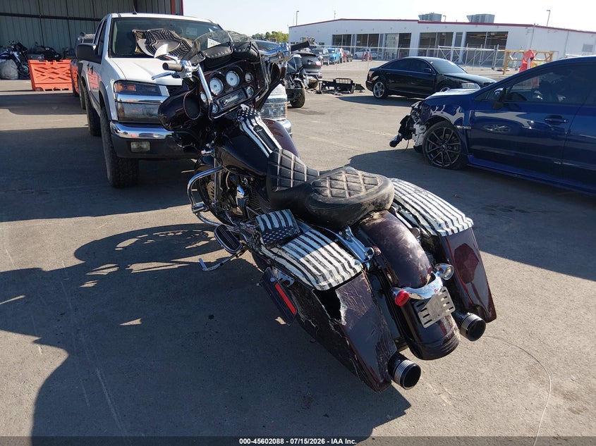 2010 Harley-davidson Flhx VIN 1HD1KB416AB634656 IAAI salvage auction — SIDE, Clear (Missouri), sold $1,400 on 2026-10-08 (photo 3)