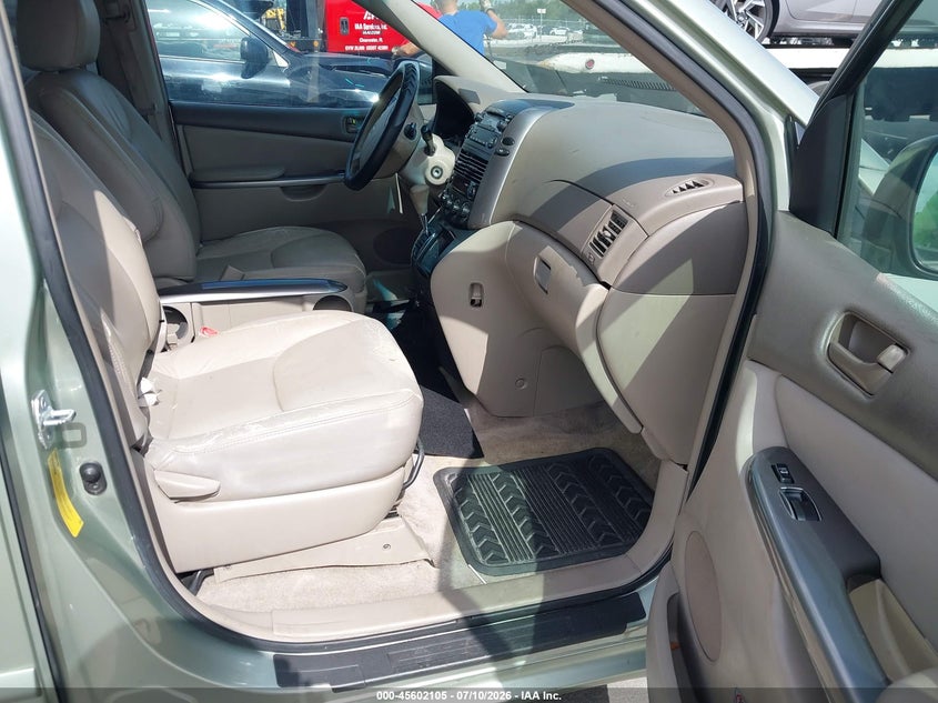2009 Toyota Sienna VIN 5TDZK23C19S266866 IAAI salvage auction — NORMAL WEAR, Clear (Florida), sold $1,550 on 2026-07-13 (photo 5)