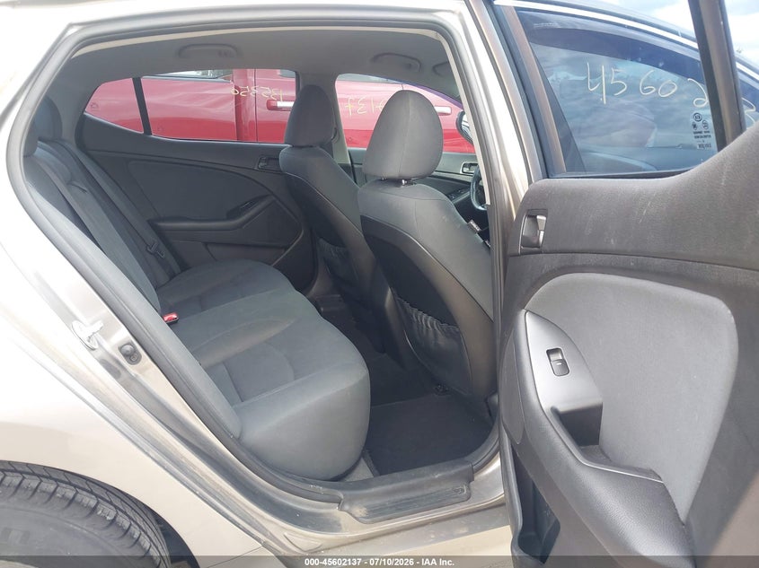 2015 Kia Optima VIN 5XXGM4A76FG407639 IAAI salvage auction — NORMAL WEAR, Salvage Title, sold $25 on 2026-07-21 (photo 8)
