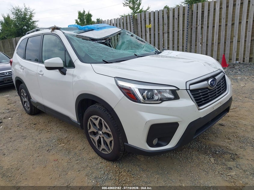 2020 Subaru Forester VIN JF2SKAJC4LH521800 IAAI salvage auction — STORM DAMAGE, Salvage Title, sold $2,600 on 2026-07-30 (photo 1)