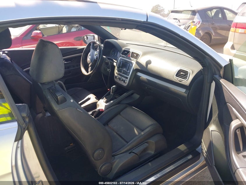 2014 Volkswagen Eos VIN WVWBW8AH9EV006397 IAAI salvage auction — NORMAL WEAR, Salvage Title, sold $125 on 2026-07-30 (photo 5)