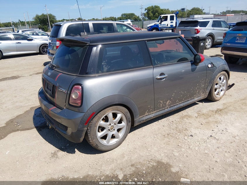 2007 Mini Cooper VIN WMWMF73527TT85907 IAAI salvage auction — FRESH WATER, Salvage (Kansas), sold $350 on 2026-08-14 (photo 4)