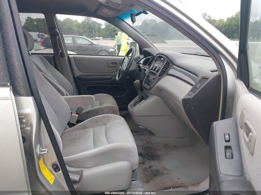 2001 Toyota Highlander VIN JTEGD21A410001963 IAAI salvage auction — NORMAL WEAR, Clear (Alabama), sold $725 on 2026-07-15 (photo 5)