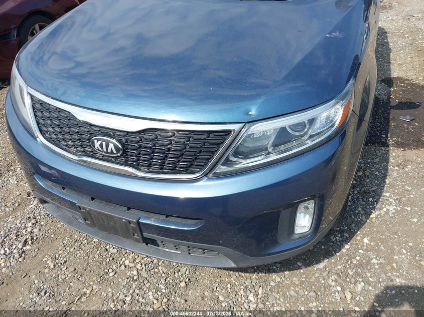 2014 Kia Sorento VIN 5XYKT4A70EG462885 IAAI salvage auction — NORMAL WEAR, Clear (Connecticut), sold $825 on 2026-07-16 (photo 6)