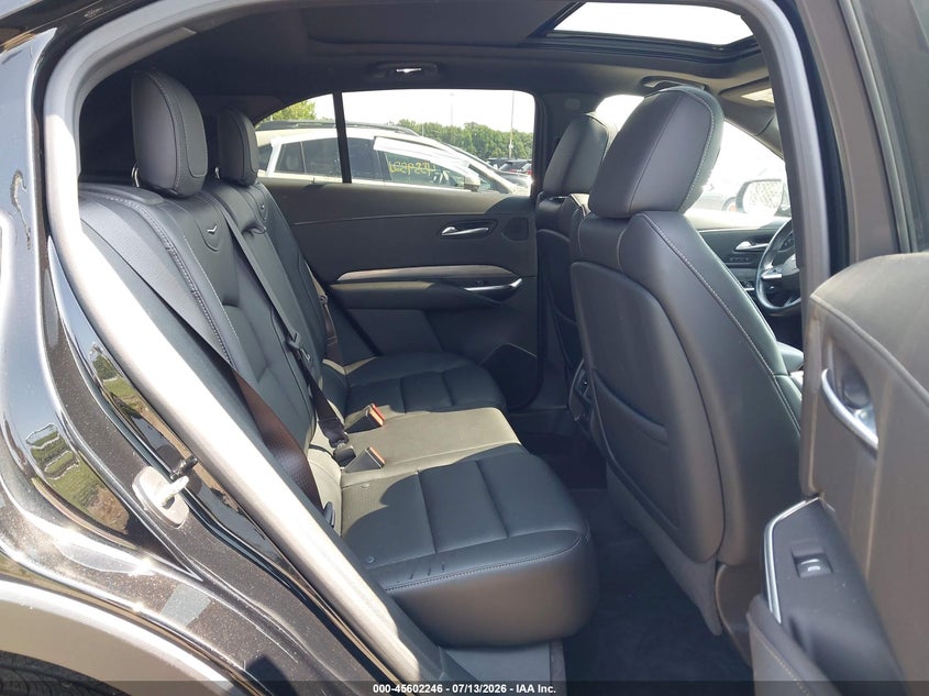 2024 Cadillac Xt4 VIN 1GYFZDR41RF101484 IAAI salvage auction — WATER/FLOOD, Wait Title, sold $14,100 on 2026-09-04 (photo 8)