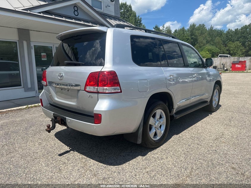 2011 Toyota Land cruiser VIN JTMHY7AJ7B5012065 IAAI salvage auction — NORMAL WEAR, Original (New Hampshire), sold $16,375 on 2026-07-22 (photo 4)