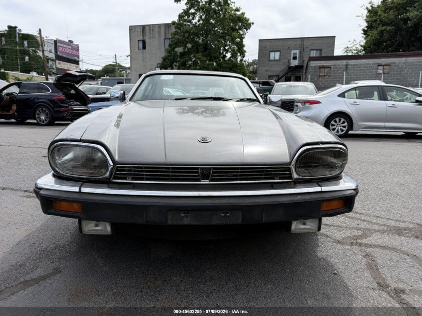 1985 Jaguar Xj series VIN SAJNV5842FC119317 IAAI salvage auction — NORMAL WEAR, Clear (New Jersey), sold $1,750 on 2026-07-17 (photo 6)