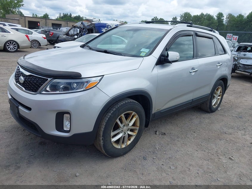 2014 Kia Sorento VIN 5XYKTCA6XEG516758 IAAI salvage auction — NORMAL WEAR, Salvage Title, sold $800 on 2026-07-23 (photo 2)