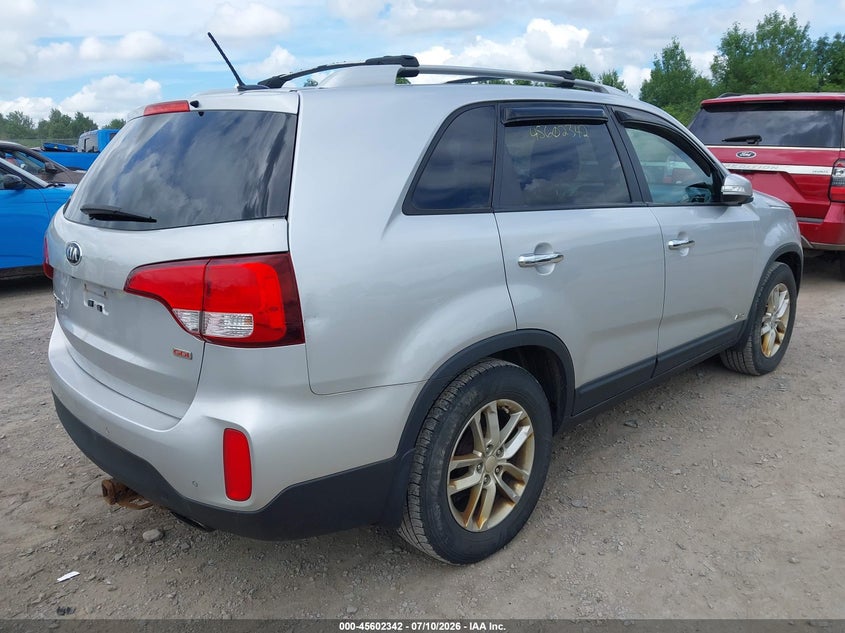 2014 Kia Sorento VIN 5XYKTCA6XEG516758 IAAI salvage auction — NORMAL WEAR, Salvage Title, sold $800 on 2026-07-23 (photo 4)